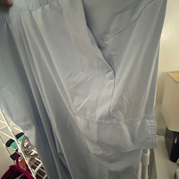 Lands' End Women's Sky Blue Cargo Joggers NWOT - Picture 5 of 6